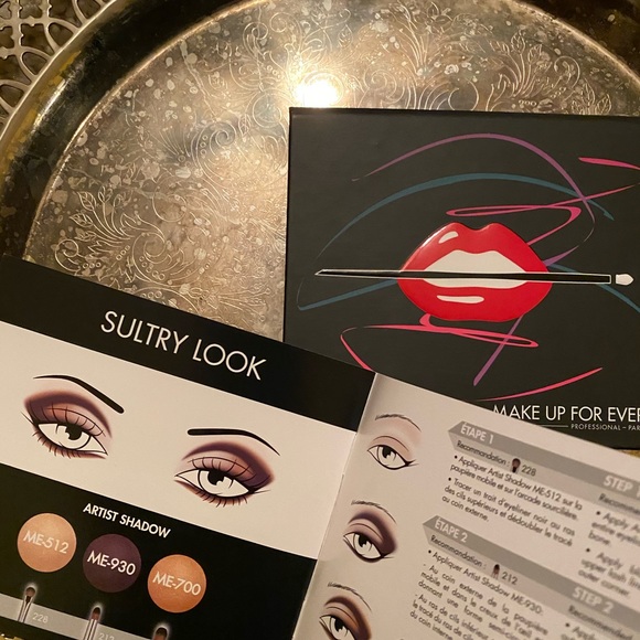 MAKE UP FOR EVER Artist - Shadows 2 Palette - Picture 4 of 4